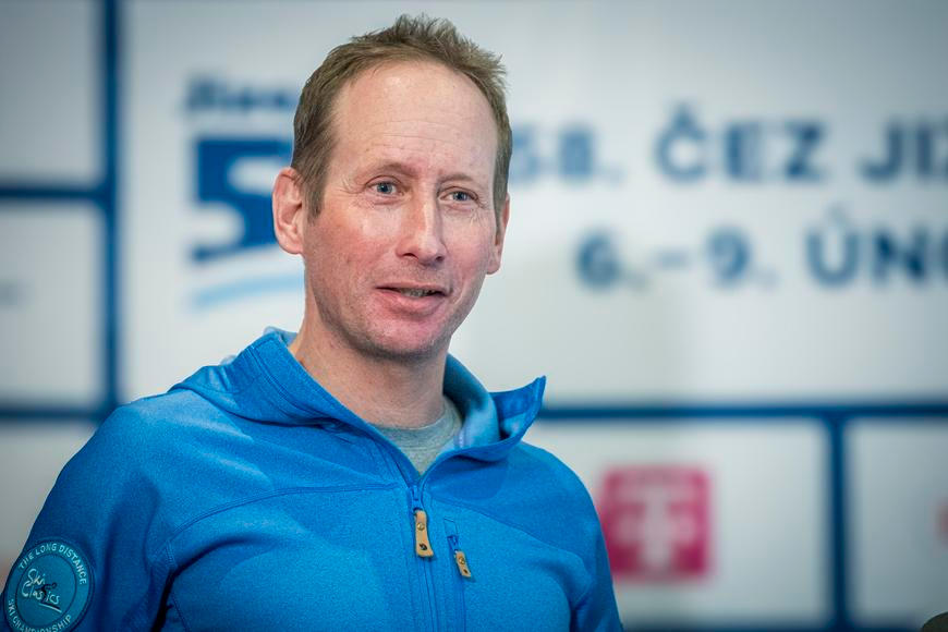 Proč zakazujeme dětem závodit? hřímá Bauer. V synovi vidí většího blázna, než byl sám