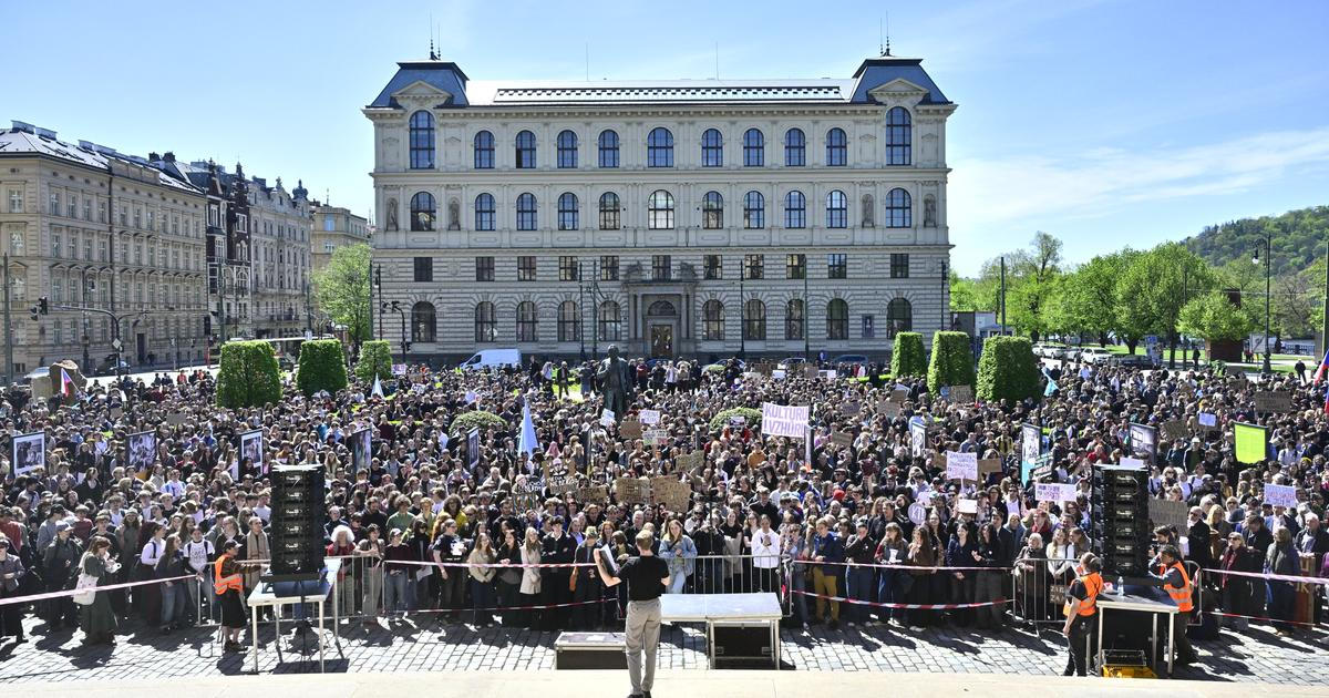 Studenti demonstrovali za veřejnoprávní média, teď míří za Klempířem
