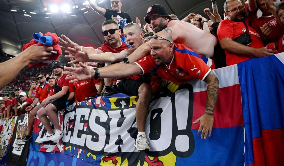 Čeští fanoušci po zápase fotbalové reprezentace s Tureckem na Euru 2024