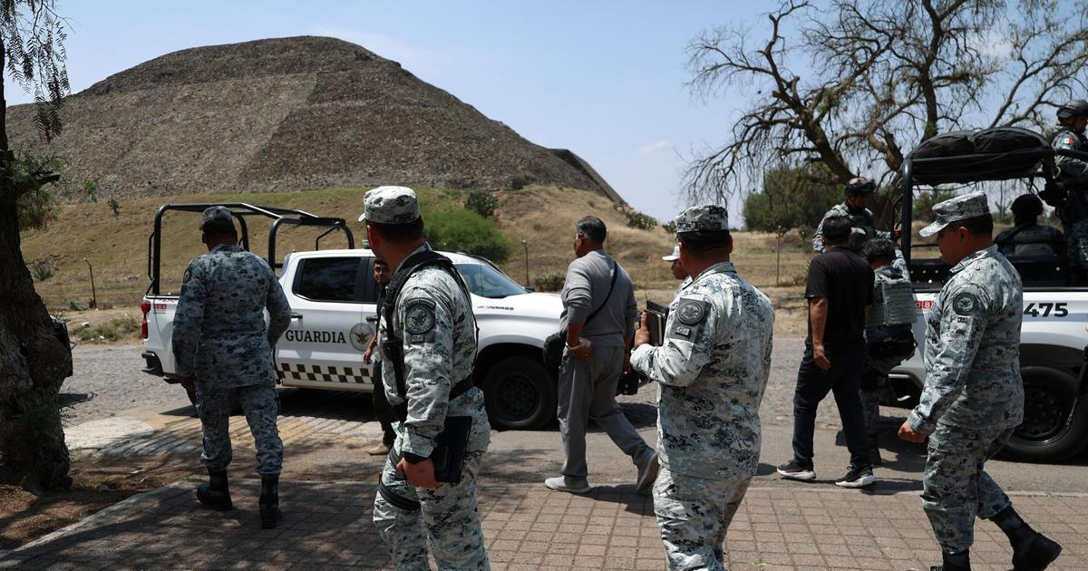 Turisté fotili pyramidu, pak uslyšeli střelbu. Mexiko zasáhl krvavý útok