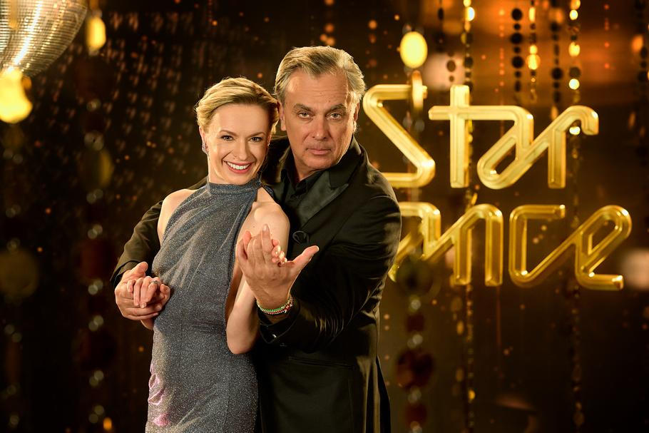 Lenka Nora Návorková a Tomáš Matonoha jako účastníci 14. ročníku televizní taneční soutěže StarDance …když hvězdy tančí.