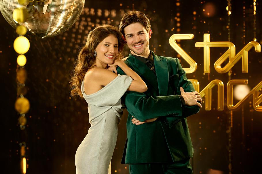 Sara Sandeva a Daniel Makovec jako účastníci 14. ročníku televizní taneční soutěže StarDance …když hvězdy tančí.