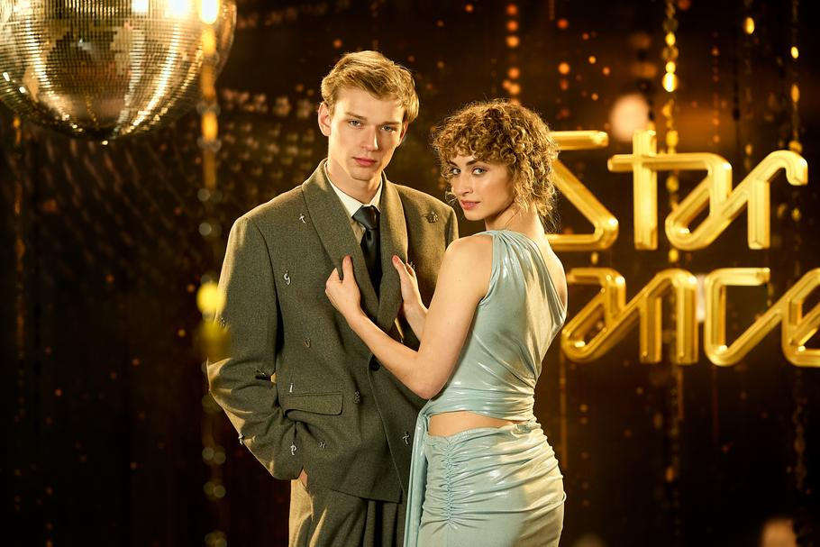 Tomas Sean Pšenička a Natálie Otáhalová jako účastníci 14. ročníku televizní taneční soutěže StarDance …když hvězdy tančí.