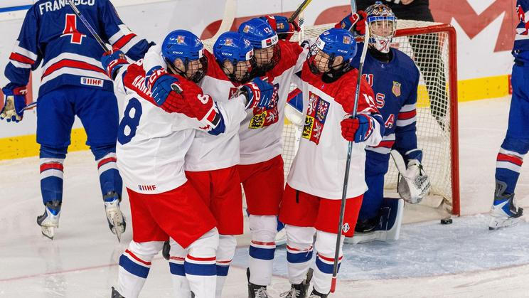 Češi se radují z gólu v zápase s USA na MS do 18 let