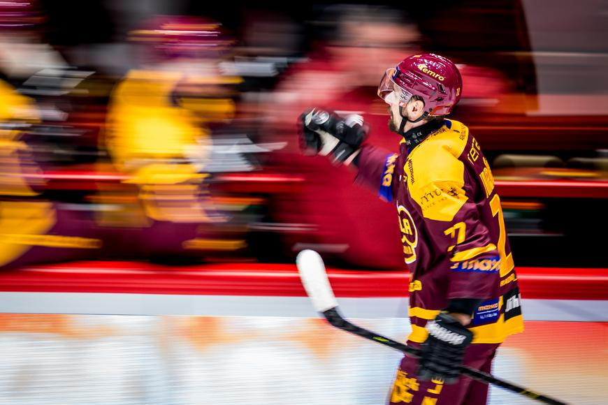 Extraligové naděje Dukly žijí. Litvínov první první barážový mečbol nevyužil