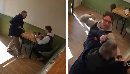 Muž s nožem v Boltonu zaútočil na dva lidi, nejprve na ulici a poté v kavárně na Tonge Moor Road. Napadený zákazník útočníka zpacifikoval přímo v podniku.