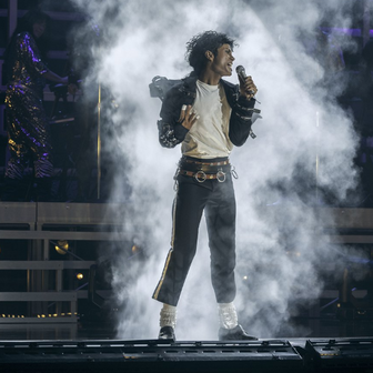 Jaafar Jackson jako Michael Jackson ve filmu Michael.