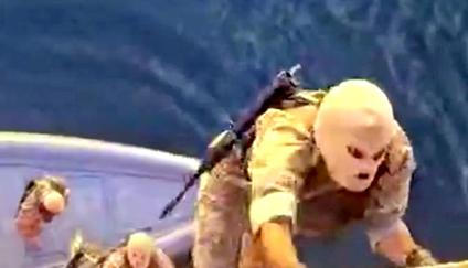 Íránské gardy zabavily dvě kontejnerové lodě  při pokusu opustit Hormuzský průliv