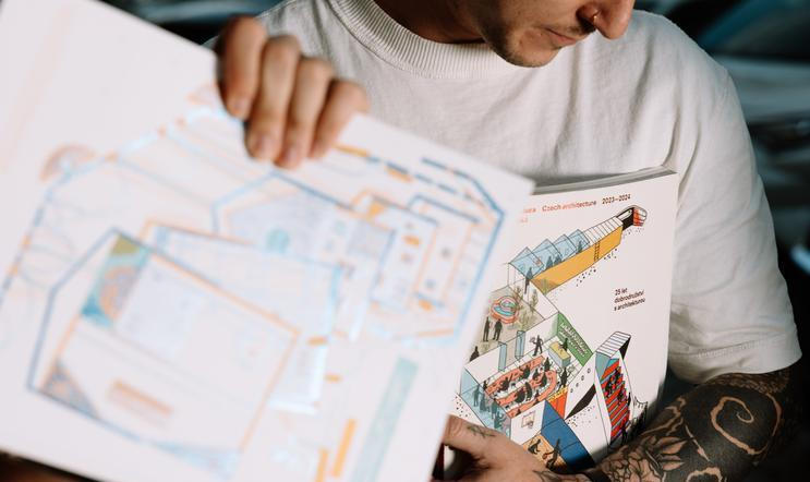 Ročenka české architektury 2024–2025 nepřináší jednoduché odpovědi ani efektní gesta. Nabízí spíš soustředěný pohled na prostředí, které nás obklopuje. 
