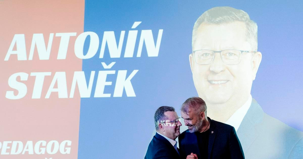 Přísaha v europarlamentu skončila, hnutí opustil exministr Staněk i europoslankyně Bartůšek