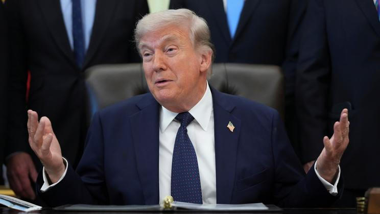 Americký prezident se s prvním americkým papežem v posledních týdnech střetl opakovaně, protože se s ním rozchází například v otázce války nebo migrace.