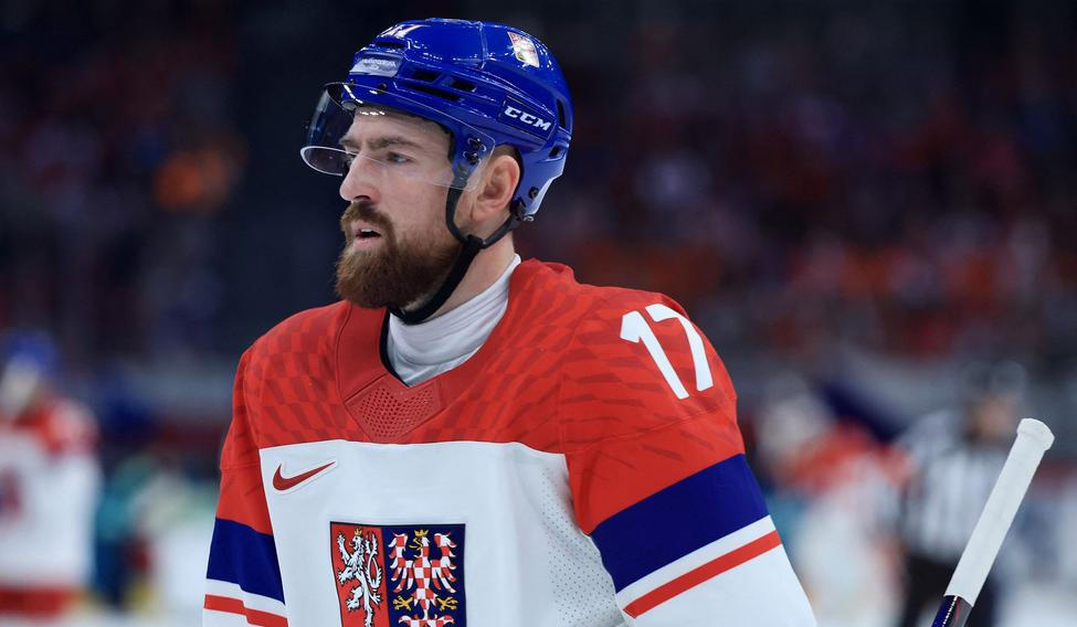 Filip Hronek v zápase Česko - Švýcarsko na ZOH 2026