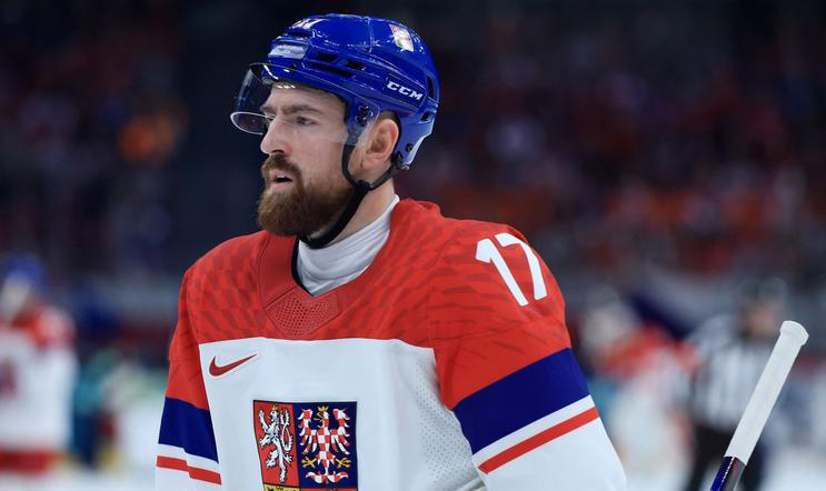 Filip Hronek v zápase Česko - Švýcarsko na ZOH 2026