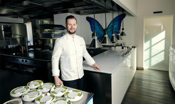  Vysoký Újezd, Restaurant Papilio, šéfkuchař, Jan Knedla, Dvě Michelinské hvězdy, Michelinská restaurace, jídlo
