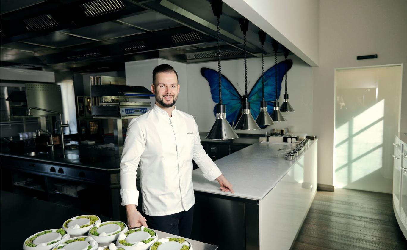 Vysoký Újezd, Restaurant Papilio, šéfkuchař, Jan Knedla, Dvě Michelinské hvězdy, Michelinská restaurace, jídlo