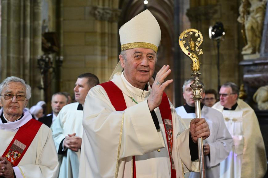 Graubner zahájil mši, při které uvede Přibyla do funkce pražského arcibiskupa