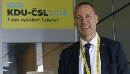 Bývalý pražský radní za lidovce Jan Wolf v rozhovoru pro Aktuálně.cz na sjezdu KDU-ČSL v dubnu roku 2026