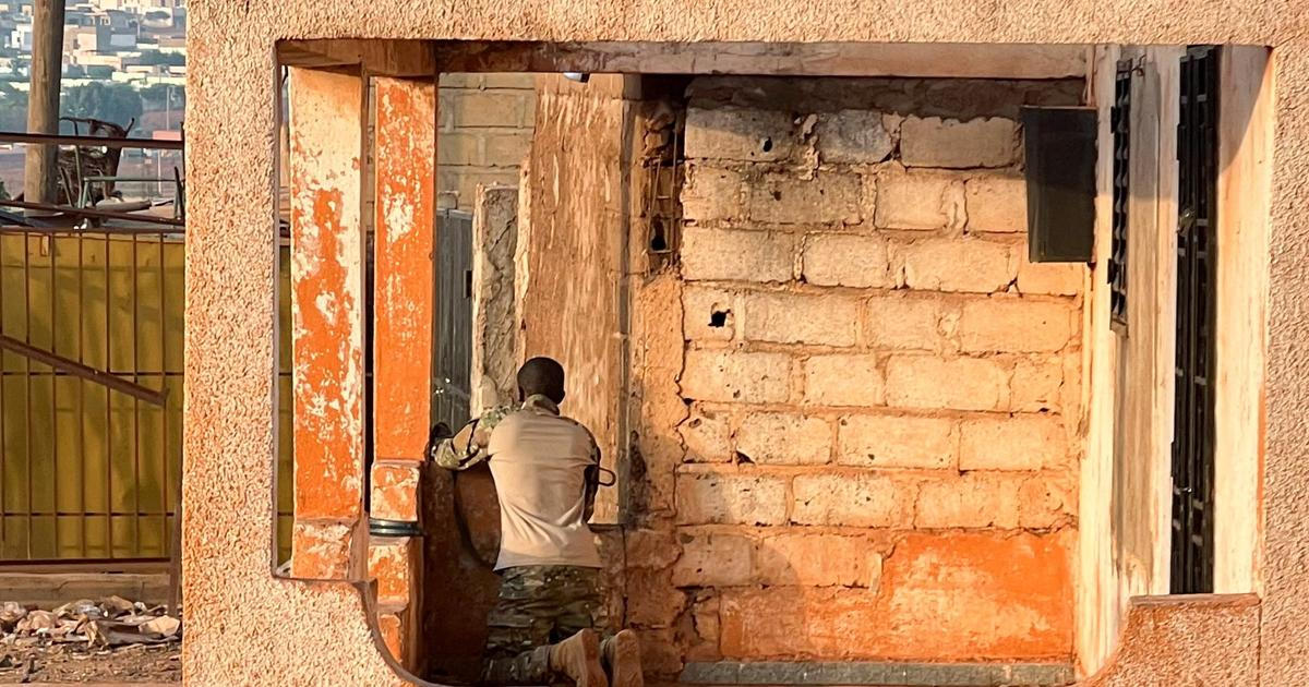 Malijští povstalci udeřili na vojenské základny a ovládli dvě města