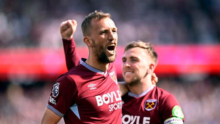 Premier League - West Ham United v Everton