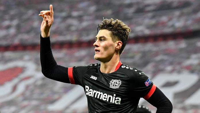 fotbal, Evropská liga 2020/2021, Bayer Leverkusen v Hapoel Beer Ševa, Patrick Schick slaví gól