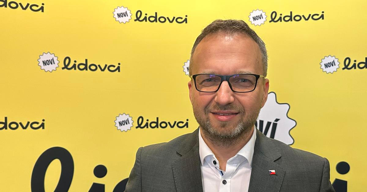 Ze „starých lidovců“ zůstane u moci patrně jen Jurečka. Promluvil o své nové práci