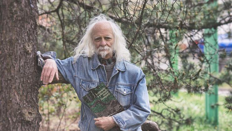 Český překladatel a publicista Josef Rauvolf přeložil řadu knih zejména z okruhu beatnické literatury a podílel se také na natáčení několika televizních pořadů, například cyklu Alternativní kultura.