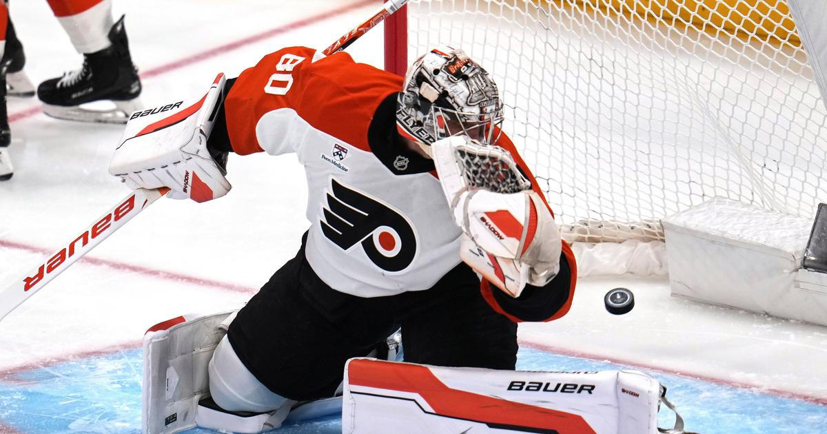 Vladař dostal další kuriozní gól, Pittsburgh si díky němu vybojoval šesté utkání