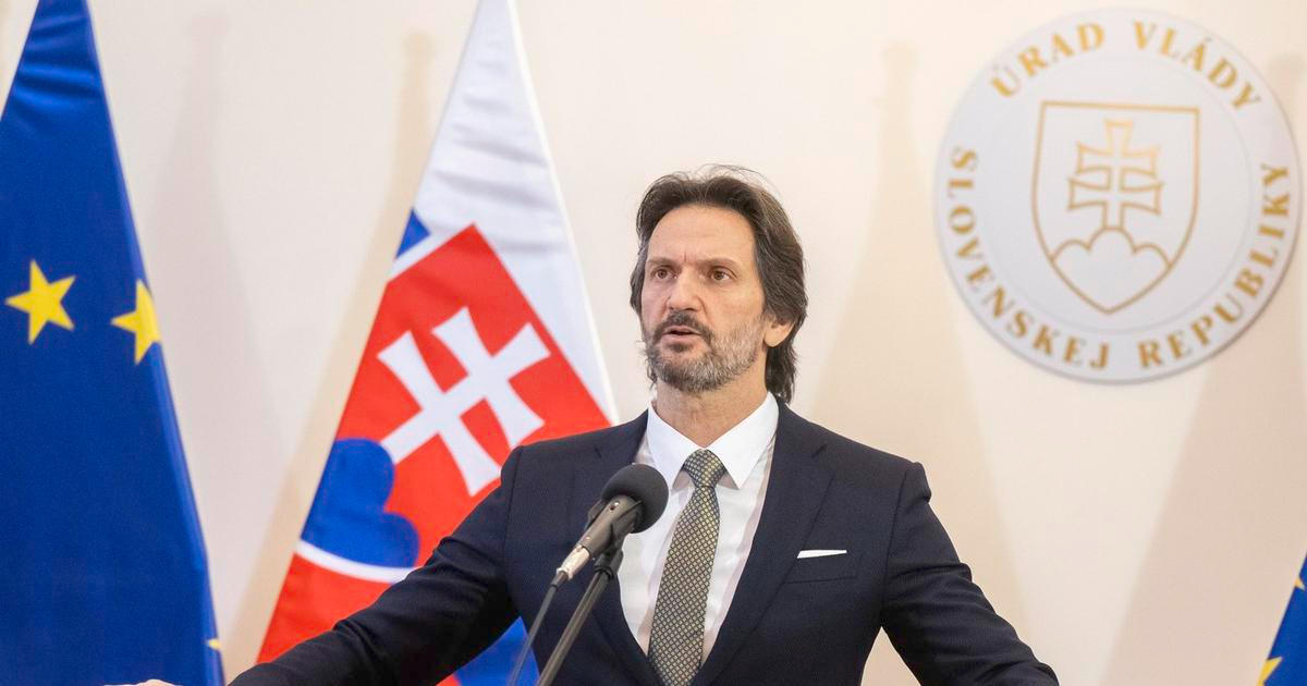 Prezentace k nezaplacení. Kaliňák chce obnovit slovenský armádní soubor Jánošík