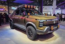 Naopak už od loňska se v Číně vyrábí plug-in hybridní pick-up Frontier Pro, který vznikl na základě modelu čínského partnera Nissanu, automobilky Dongfeng. Uvažuje se i o dovozu do Evropy.
