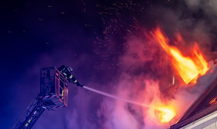 Požár lithiové baterie je náhlý, prudký a šíří se mimořádně rychle.