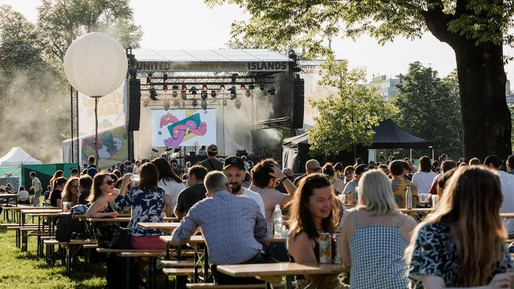 Hlavní open-air část multižánrového festivalu United Islands se letos uskuteční ve dnech 1. a 2. května na pražském ostrově Štvanice.