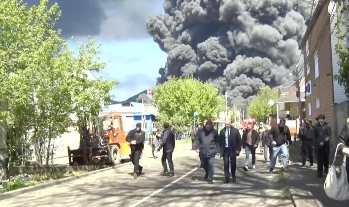 Požár rafinerie ve městě Tuapse v Krasnodarském kraji na jihozápadě Ruska mají také na svědomí Ukrajinci.