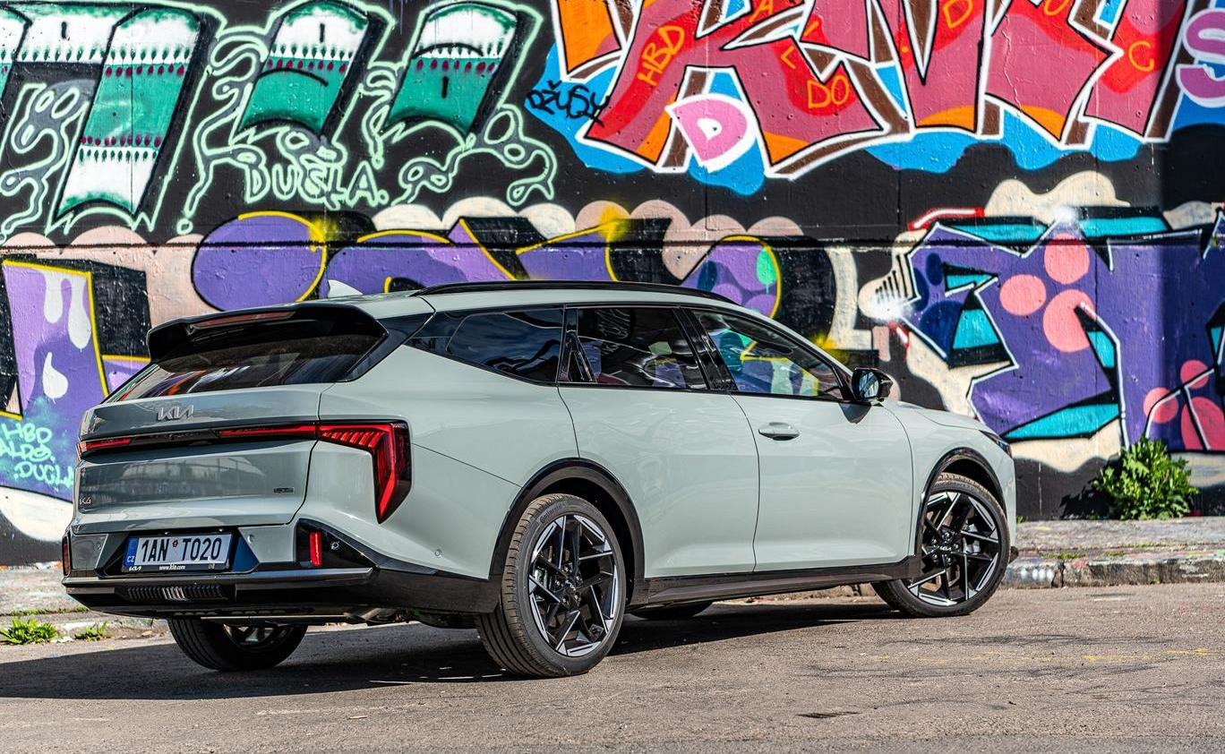 Kia uvádí na český trh nové kombi K4 Sportswagon.