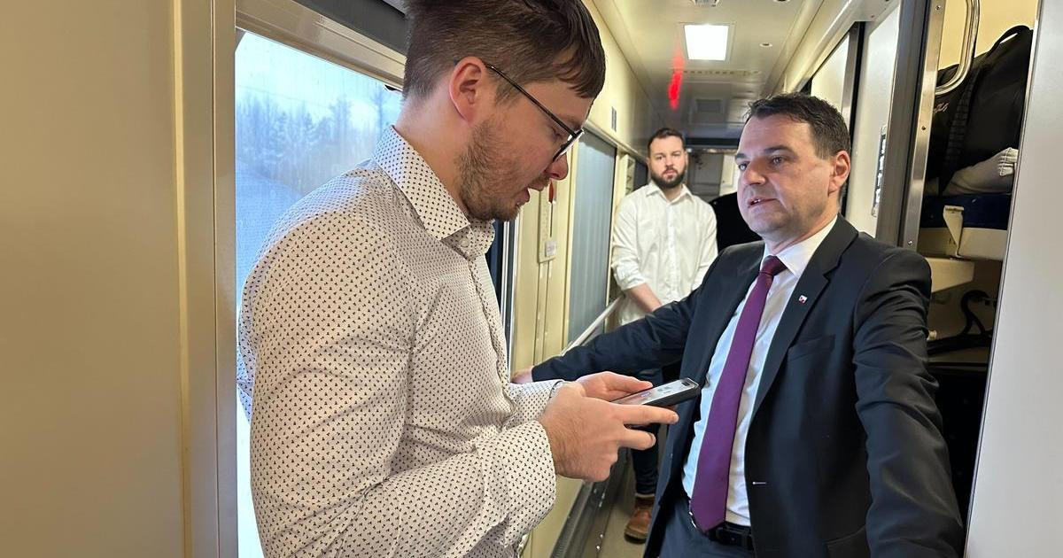 Nejdřív mluvil za Macinku, teď míří na Hrad. Prezidentův tým posílí Daniel Drake