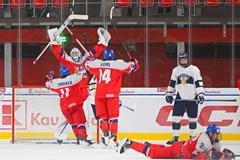 Česká osmnáctka slaví postup přes Finsko do semifinále MS 2026.