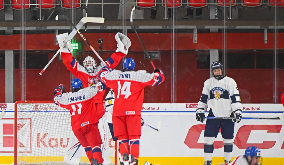 Česká osmnáctka slaví postup přes Finsko do semifinále MS 2026.