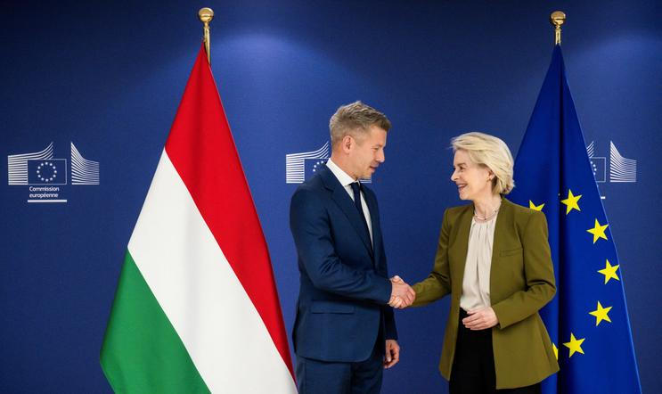 Pravděpodobný budoucí premiér Maďarska Péter Magyar s předsedkyní Evropské komise Ursulou von der Leyenovou.
