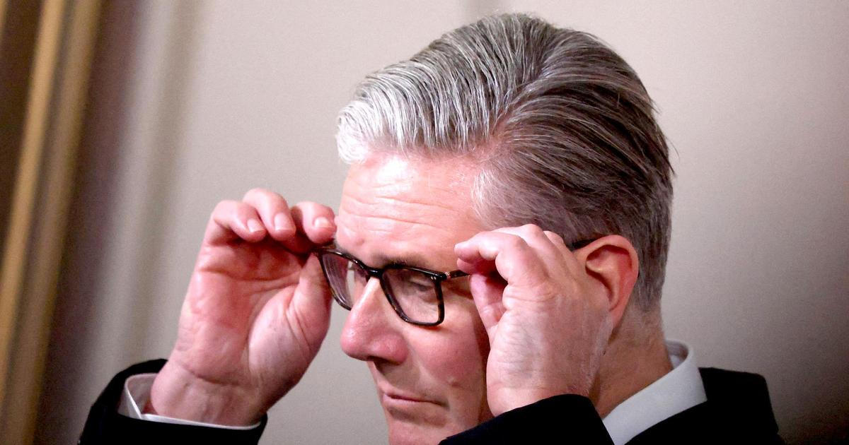 Nařídil to „El Money“. Útoky na majetek britského premiéra měla platit tajemná postava