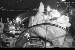 Záběry z bezpečnostní kamery ukazují posádku druhé flotily, která vyplula ze španělského přístavu Barcelona s humanitární pomocí pro Palestince v Gaze, 30. dubna 2026.