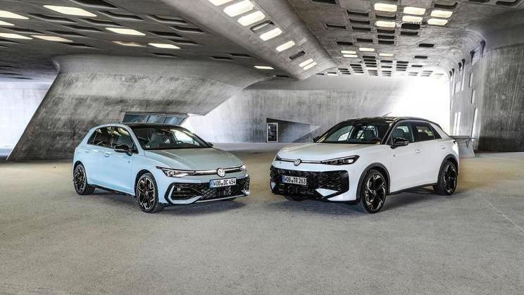 Hybridní verze Volkswagenů Golf a T-Roc, jejichž prodej začne na konci letošního roku.