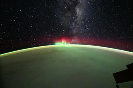 Nasa astronaut snaps vivid aurora and Milky Way from orbit