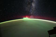 Nasa astronaut snaps vivid aurora and Milky Way from orbit