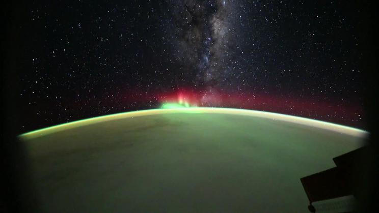 Nasa astronaut snaps vivid aurora and Milky Way from orbit