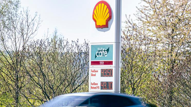 ČR-hospodářství-benzin-ceny-peníze-Liberecký-FASTPIX, Liberecký kraj