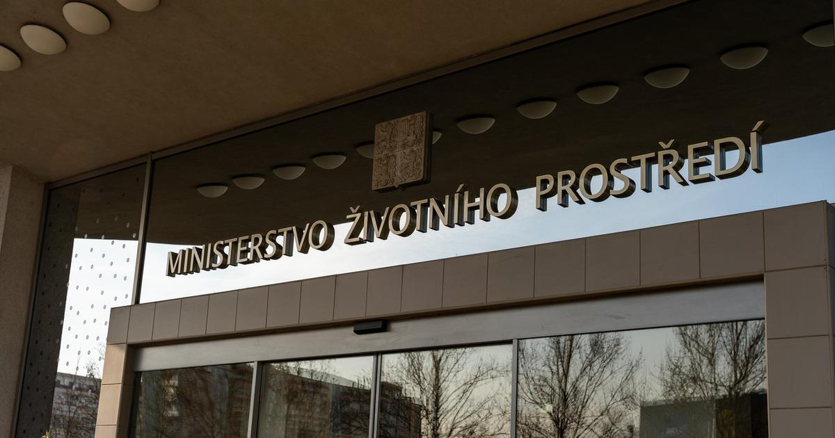 Zmizel z kontaktů. „Neuvěřitelný teenager“ a syn mocného tajemníka u jeskyňářů skončil