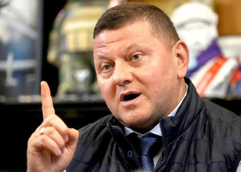 Zalužnyj byl jmenován velvyslancem ve Spojeném království na začátku roku 2024 poté, co ho prezident Volodymyr Zelenskyj odvolal z čela ukrajinské armády.