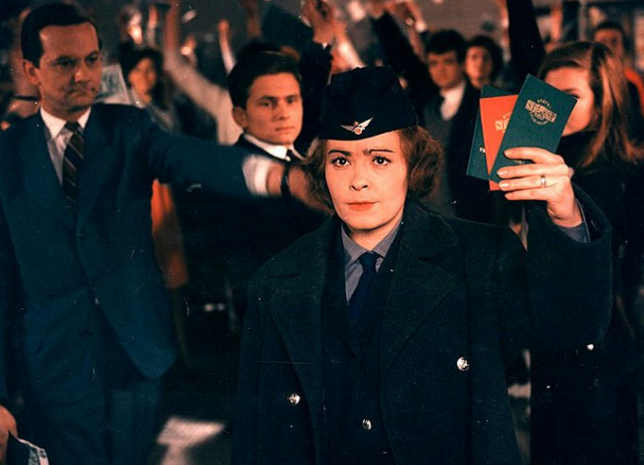 V muzikálové komedii Dáma na kolejích (1966) Jiřina Bohdalová ztvárnila řidičku tramvaje Marii, která se touží pomstít manželovi za jeho nevěru.  