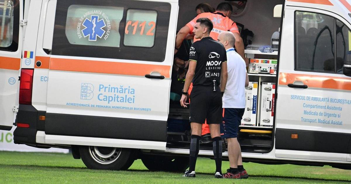 Rumunský bizár. Sanitka s brutálně zraněným fotbalistou uvízla na hřišti