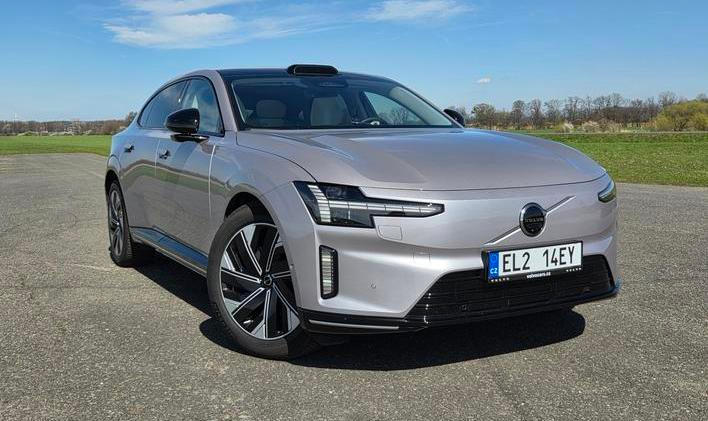 Volvo ES90 je nejnovějším přírůstkem do švédské elektrické rodiny.