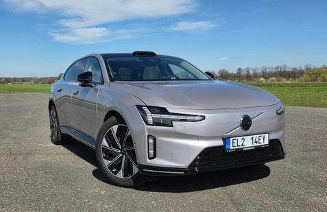 Elektrická rodina Volva se v posledních měsících rozrostla o nový liftback ES90, který využívá stejnou 800V platformu jako SUV EX90.